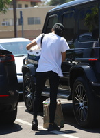 naya-rivera-out-and-about-in-los-feliz-07-16-2019-2